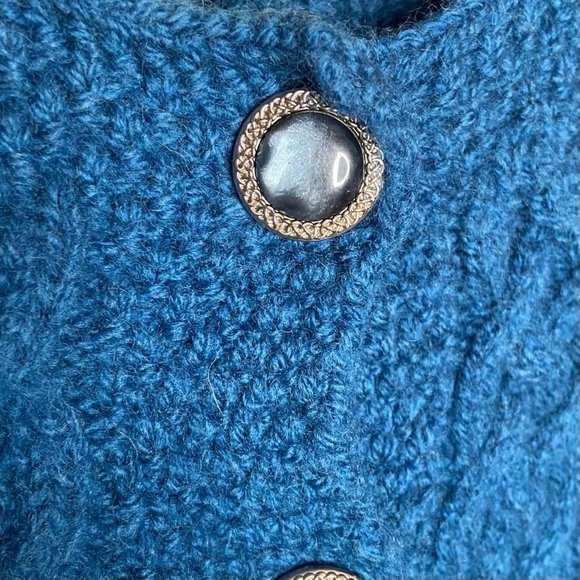 100% Merino Wool Blue Cardigan with jeweled buttons - Picture 4 of 5